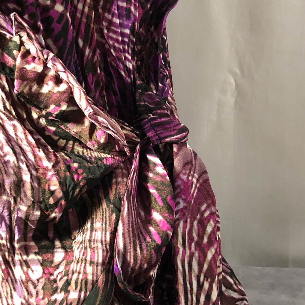 East 5th  Ruffled wrap blouse 2X - Picture 3 of 8
